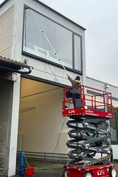 WhatsApp Image 2025-12-08 at 18.46.50